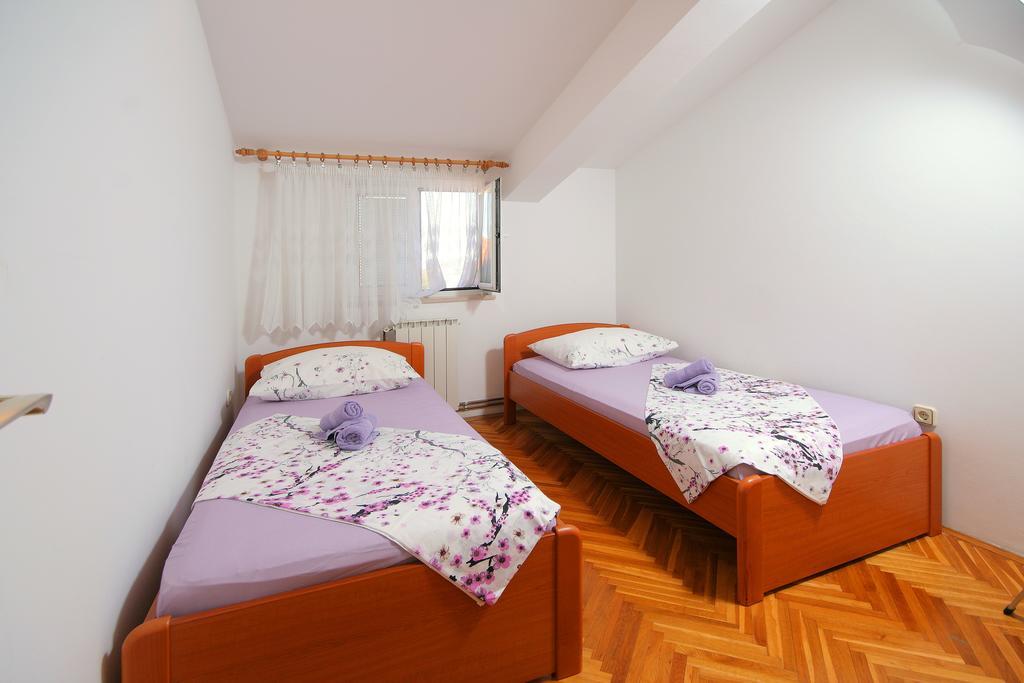 Apartments Daniela Traù Esterno foto