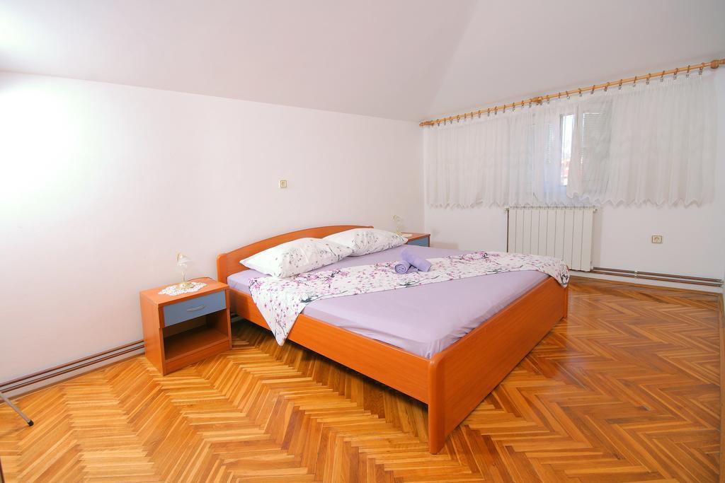Apartments Daniela Traù Esterno foto
