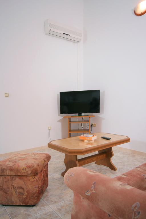 Apartments Daniela Traù Esterno foto